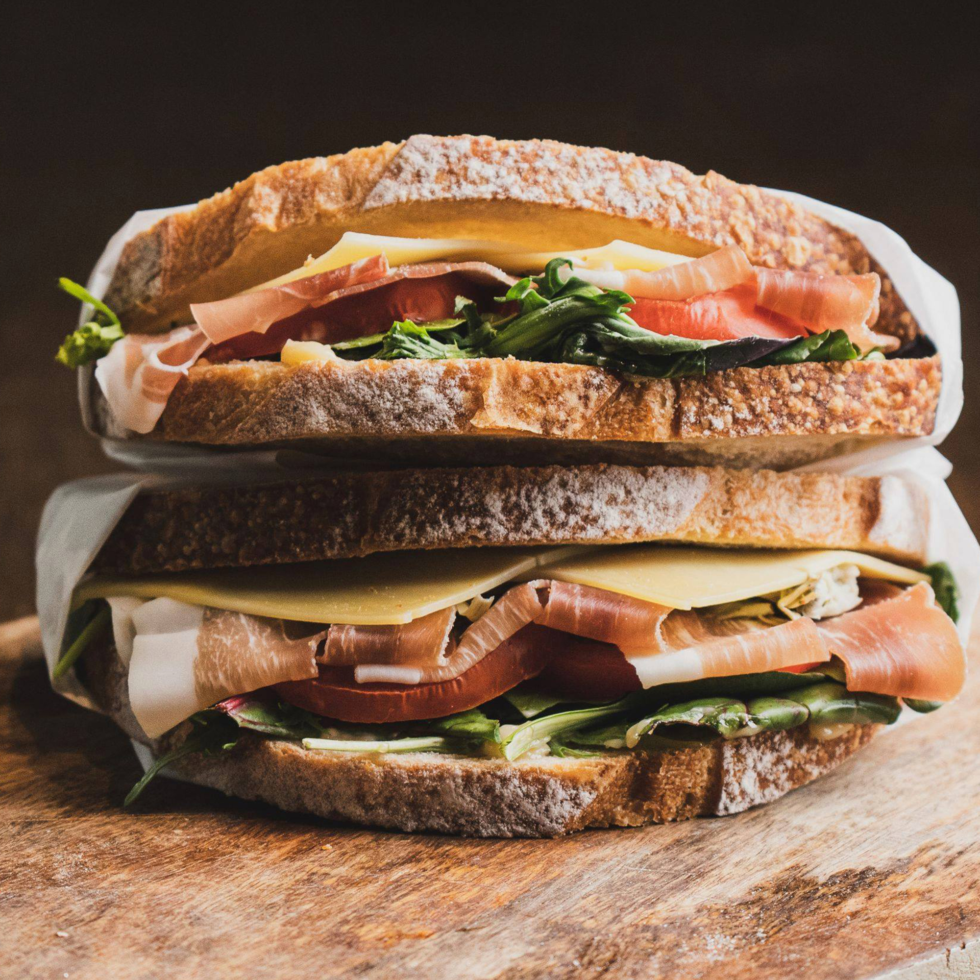 Gamme Snacking : fromages et viandes tranchés, sauces, wraps et autres bases prêtes à garnir